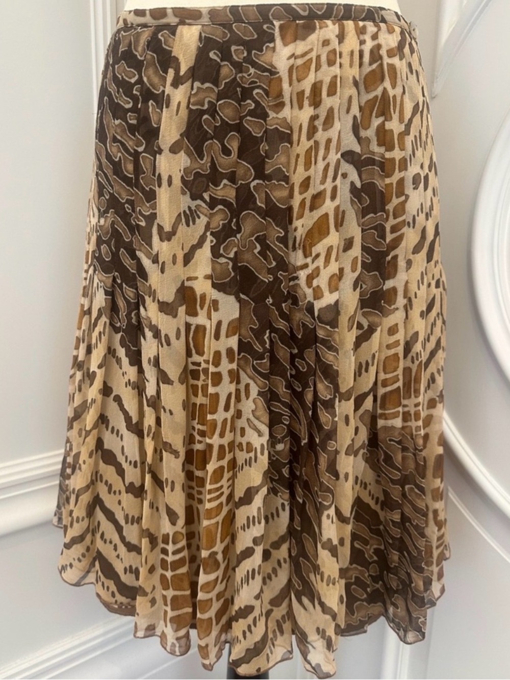 Y2K Brown & Tan Animal Print 100% Silk Knee Length Skirt (Size 4)